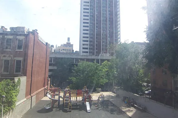 Rented by Susan Finkel, LREB | media 110