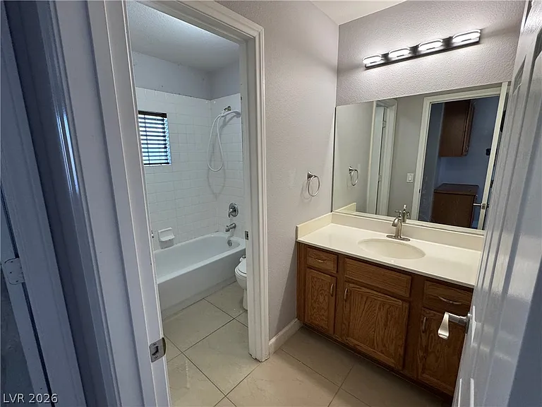 9505 Perennial View Ave — Photo 22