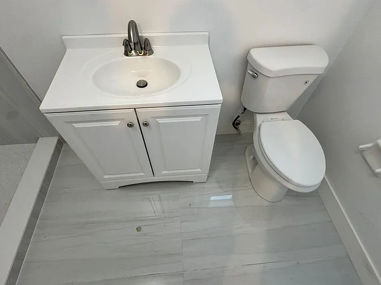 678 SW Pueblo Ter — Photo 10