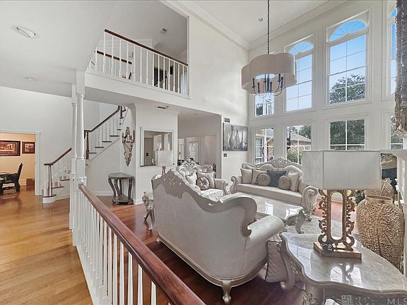 2nd image of 5341 Riverbend Blvd