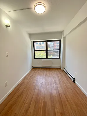 Rented by R New York | media 12