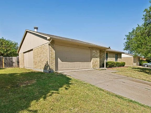 2nd image of 7027 Hedge Dr