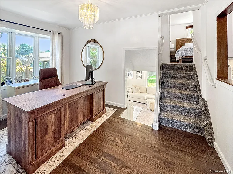98 Frederick Ave — Photo 5