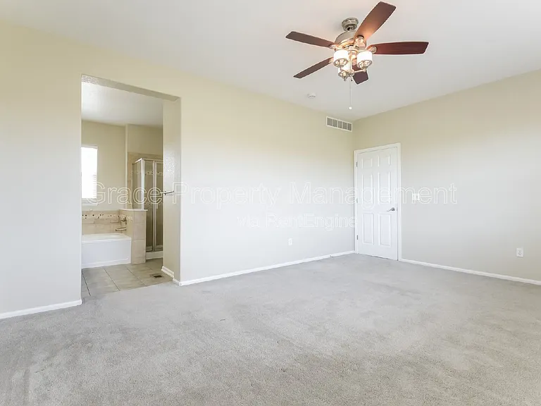 1969 Fairway Pointe Dr — Photo 38