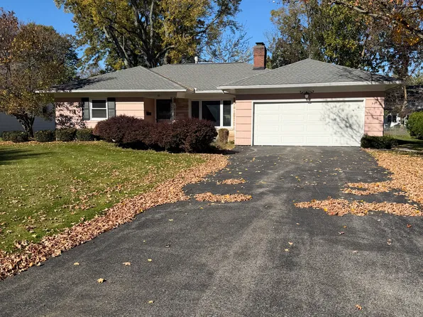 30 Danbury Cir N, Rochester, NY 14618