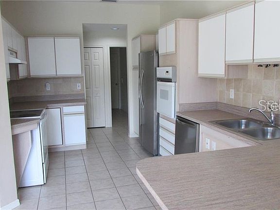 5th image of 1824 Wood Haven St