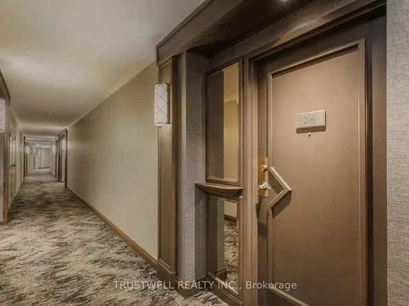 5444 Yonge St #206, Toronto, ON M2N 6J4