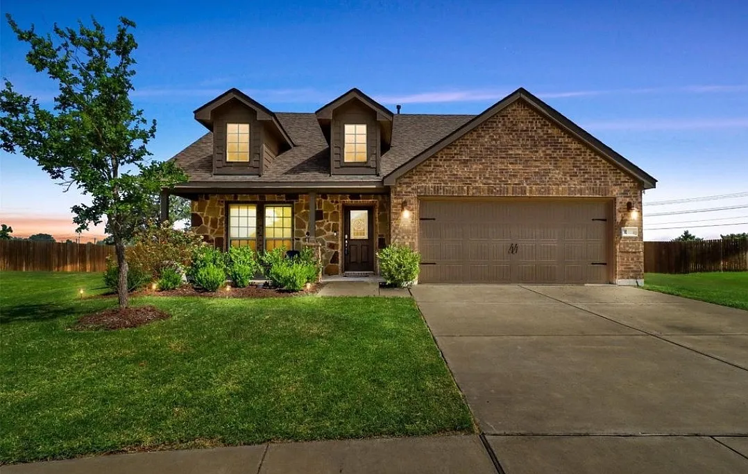 4 bed, 2070 sqft, $2,490 — Photo 1