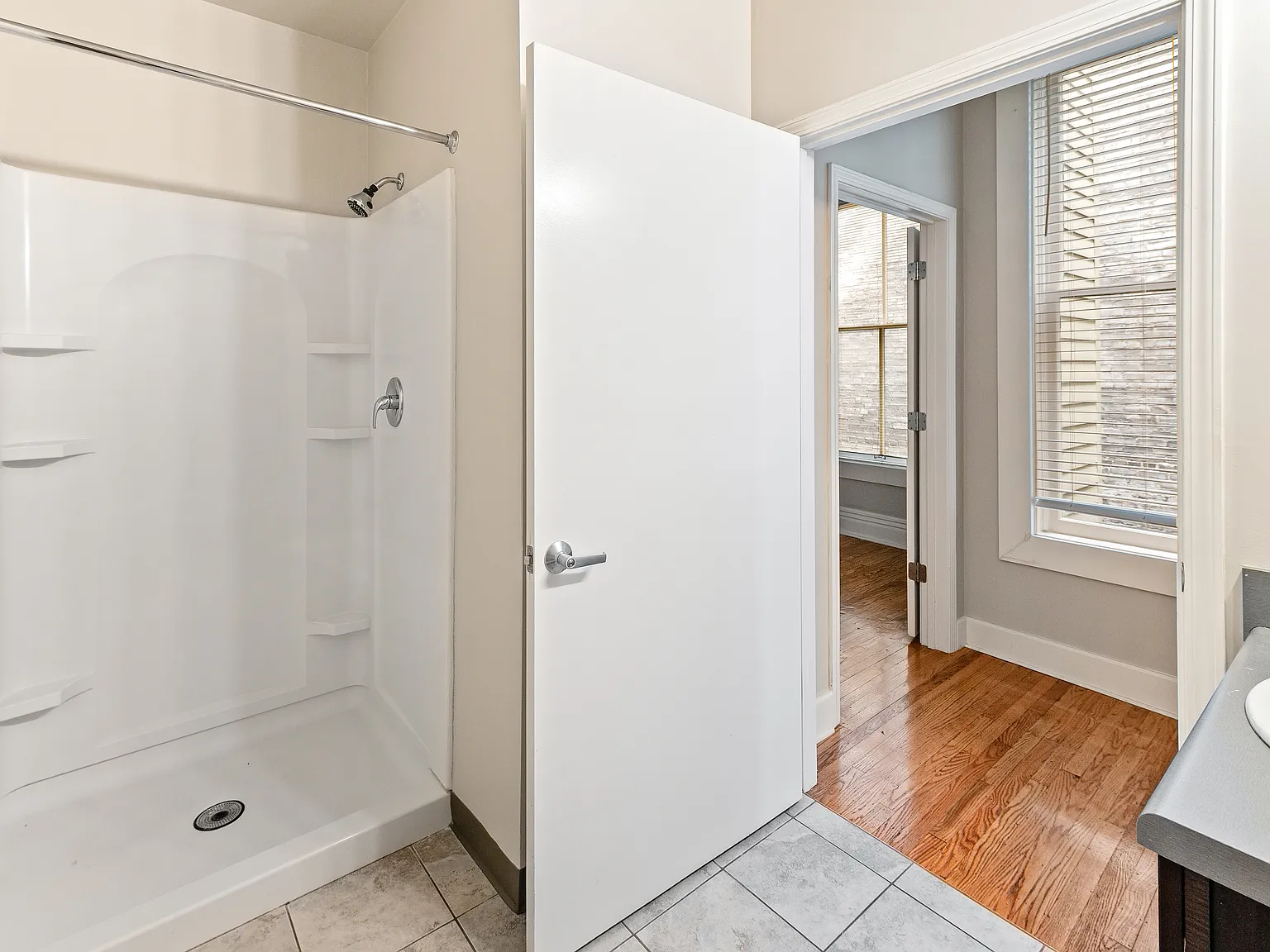 1 bed, 705 sqft, $875 — Photo 4