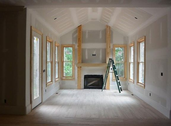 4th image of 4078 Oak Forest Cir
