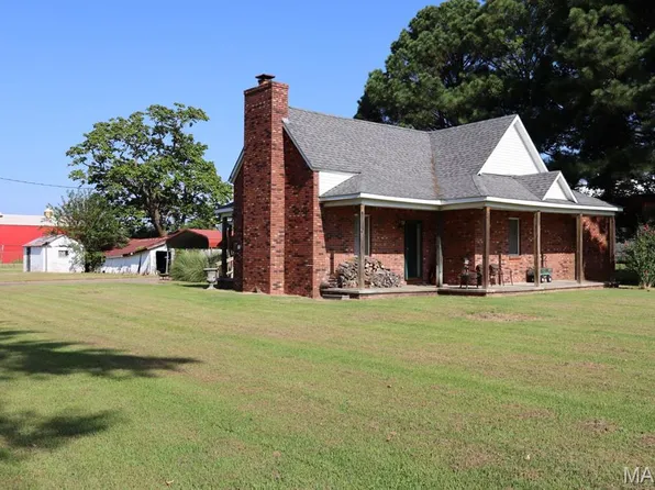 1400 Scott Ave, Dexter, MO 63841