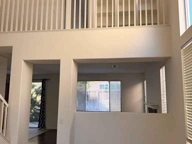 5 Duray Ct — Photo 4