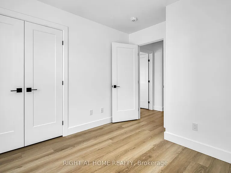 3550 Emily Carr Ln — Photo 19
