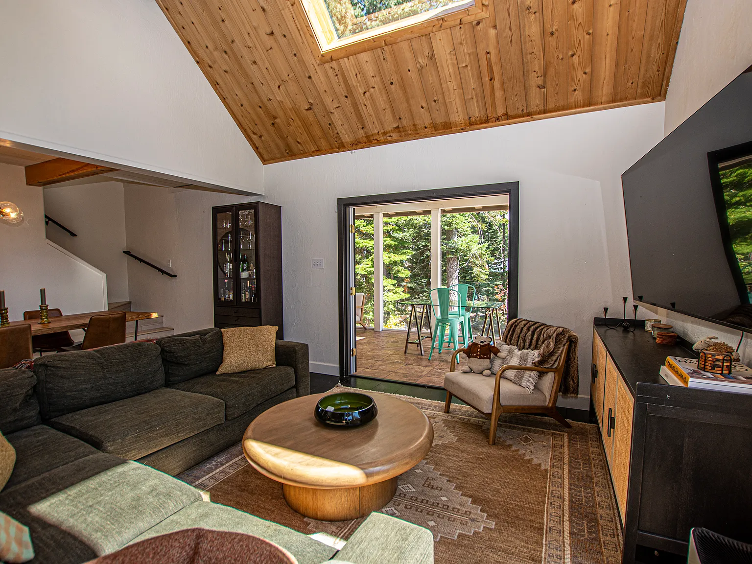 4 bed, 2193 sqft, $5,500 — Photo 1