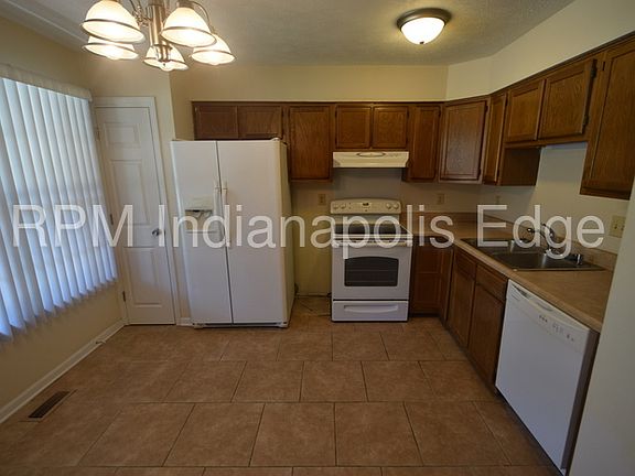 2nd image of 3235 N Pawnee Dr