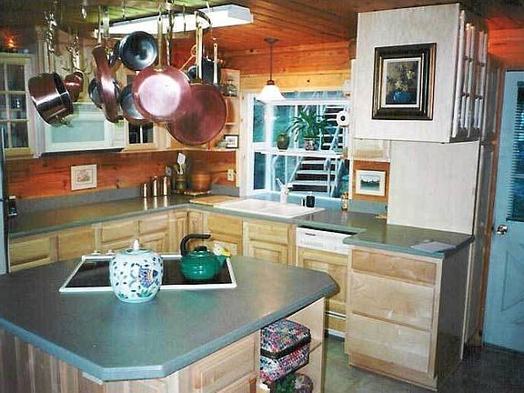 Kitchen for 2 to cook