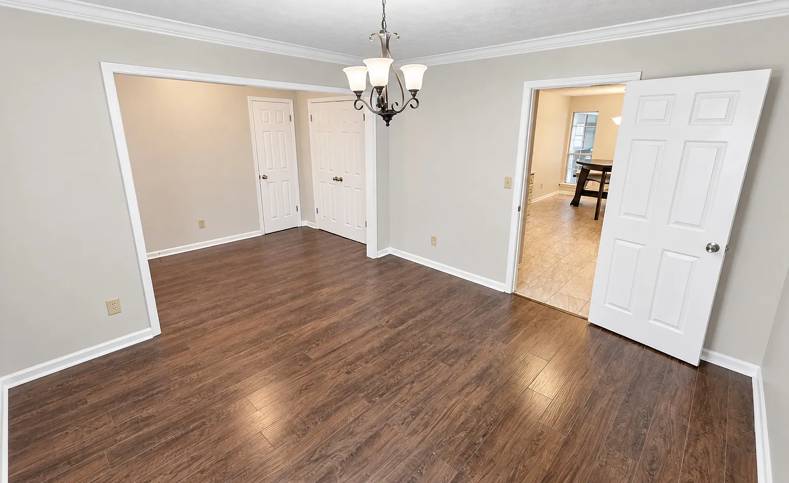 3606 Farmfield — Photo 2