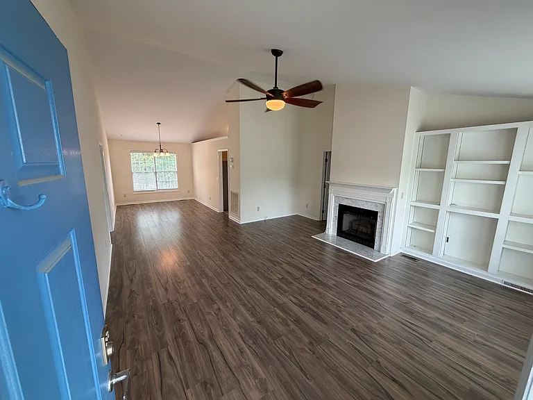 2753 Joyce Ct — Photo 4