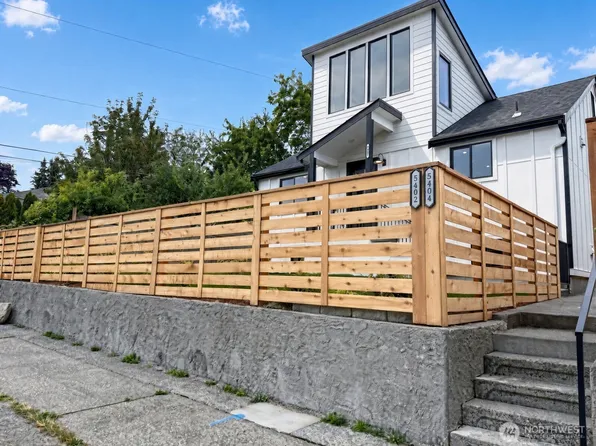 5402 20th Avenue S, Seattle, WA 98108