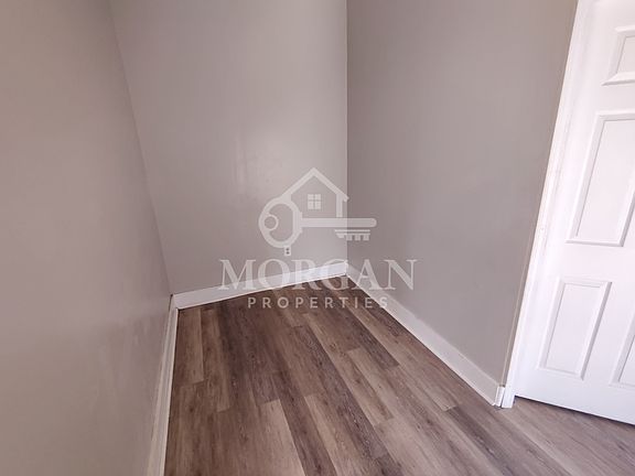 4th image of 326 Bundy Ave
