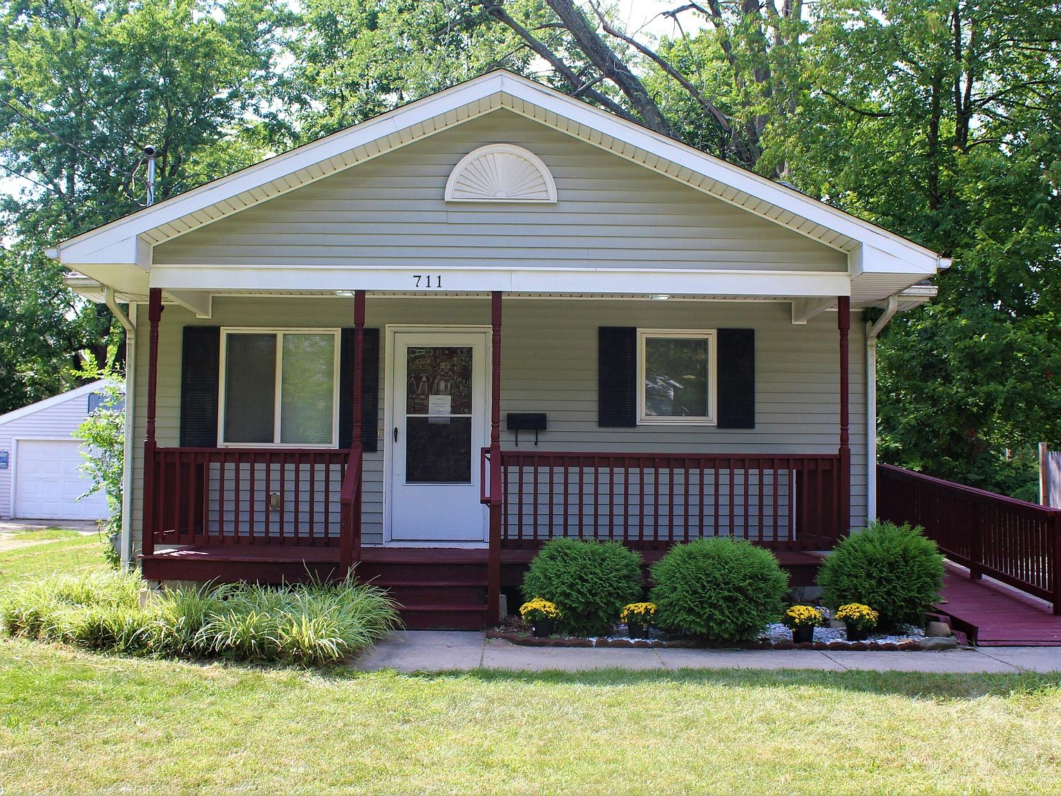711 Trimble Ave, Kalamazoo, MI 49048 Zillow