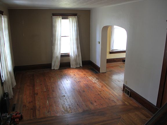 5th image of 416 W Park Ave
