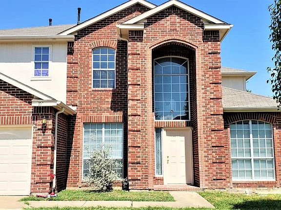 3rd image of 105 Milton Dr