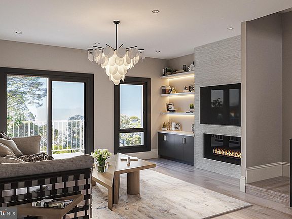 4th image of 706 Latona St #1