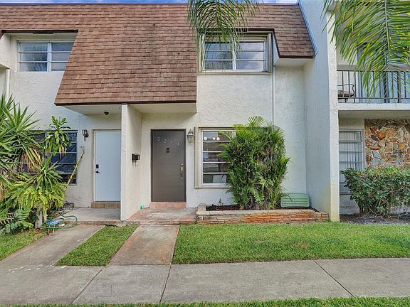 2nd image of 5279 SW 40th Avenue #16