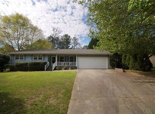 941 Pin Oak Way, Lawrenceville, GA 30046