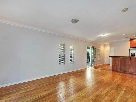 5th image of 2914 W Gandy Blvd Unit E