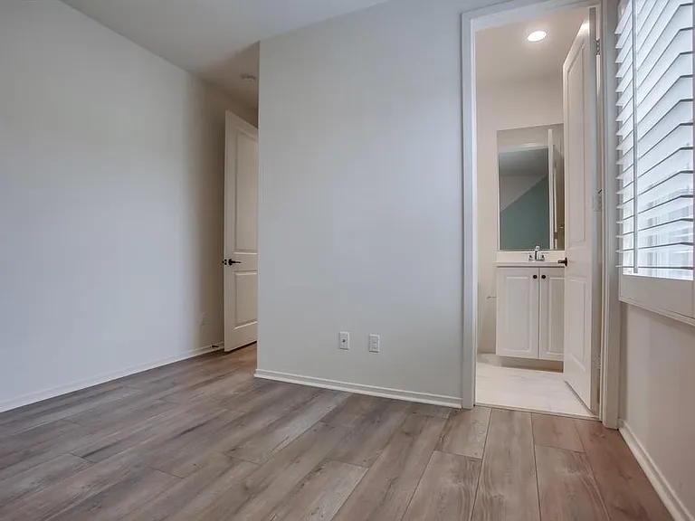 693 Gemstone Dr — Photo 30