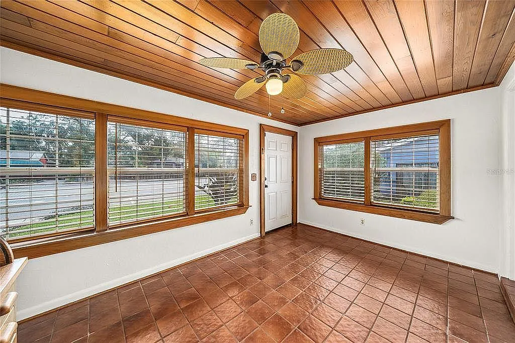 3 bed, 1721 sqft, $3,095 — Photo 2