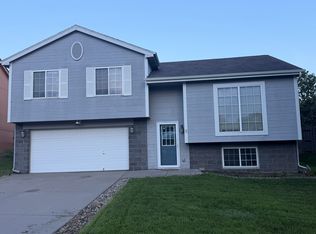 5417 S 190th St, Omaha, NE 68135