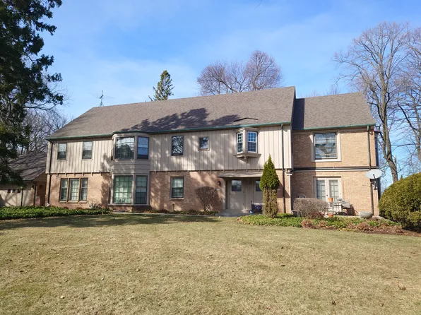 3200 E Hampshire St, Milwaukee, WI 53211