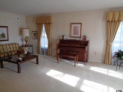 3rd image of 1123 Fleetwood Dr