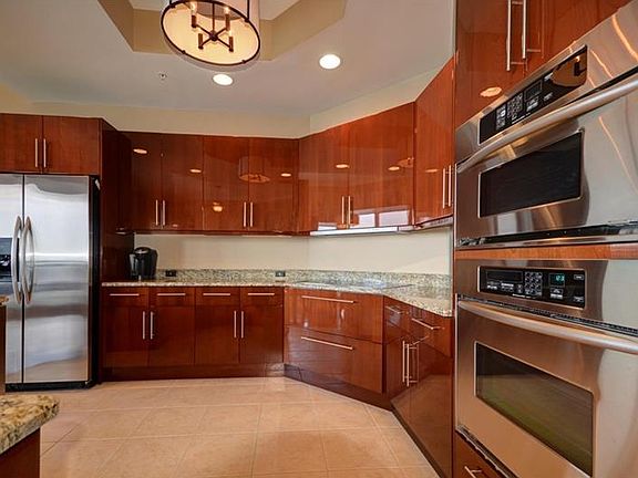 3rd image of 5823 Bowen Daniel Dr Unit 1605
