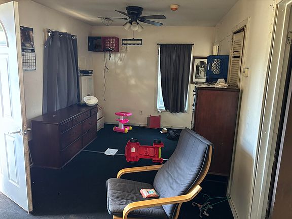 3rd image of 2722 E 36th Ave