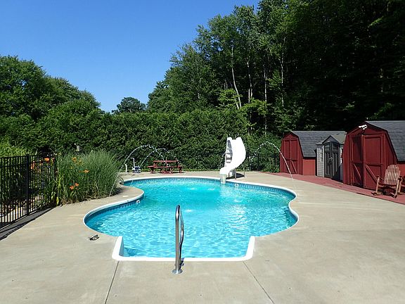 3rd image of 6791 Walnut Creek Dr
