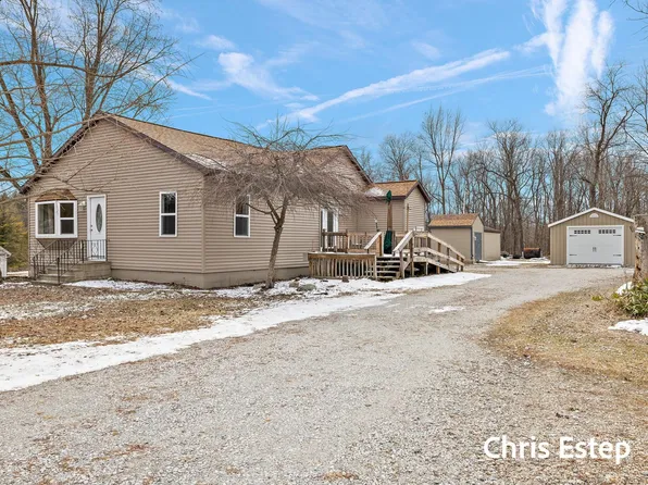 11365 Warner Ave, Grant, MI 49327