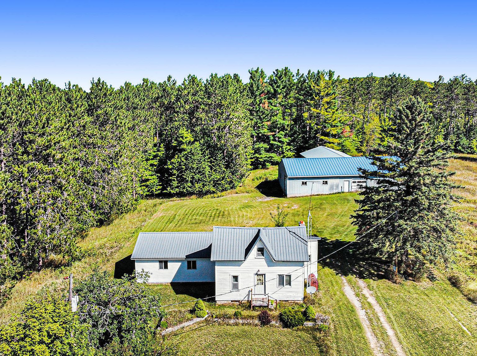 8896 Shire Rd, Vanderbilt, MI 49795 | Zillow