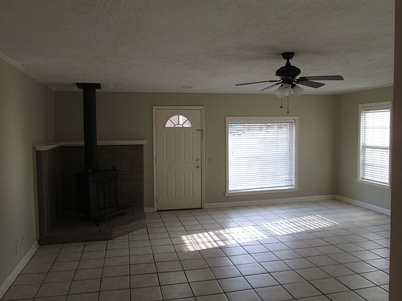 4th image of 2658 Tickle Dr