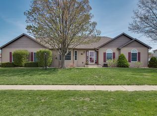 409 N Delane Dr, Heyworth, IL
