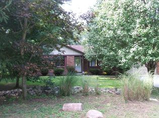 9072 Cooper Rd, Zionsville, IN 46077