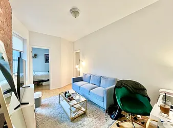 Rented by KNOCKKNOCK LLC