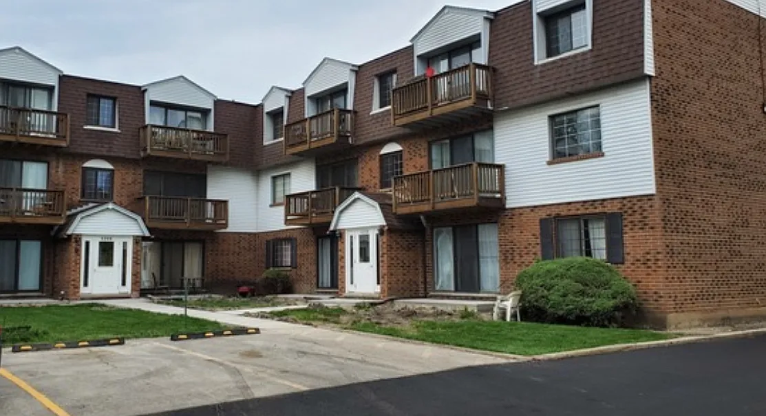 4208 Central Rd APT 4F photo 1
