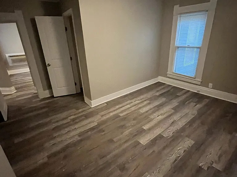 203 E Culton St #B — Photo 5