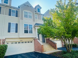 3364 Kentshire Cir, Aurora, IL 60504