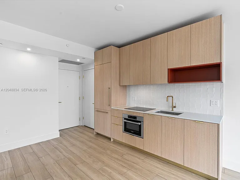90 NE 32nd St #901 — Photo 15