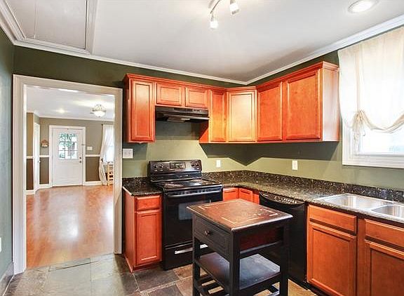 5th image of 872 Lemoyne St